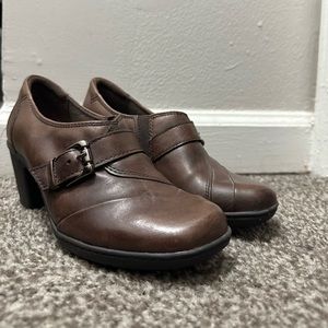 Earth Origins Brown Heels